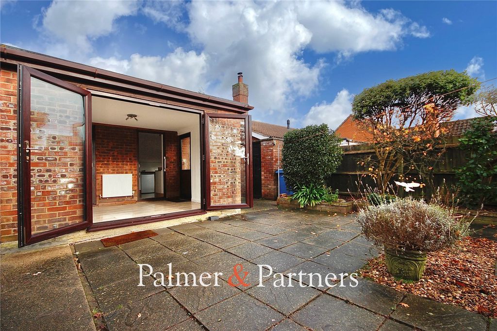 Property photo 3 of 22 Picture No. 32