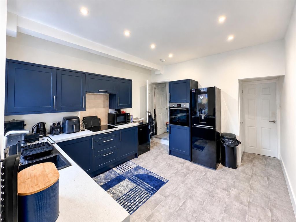 Property photo 2 of 15 Kitchen Diner