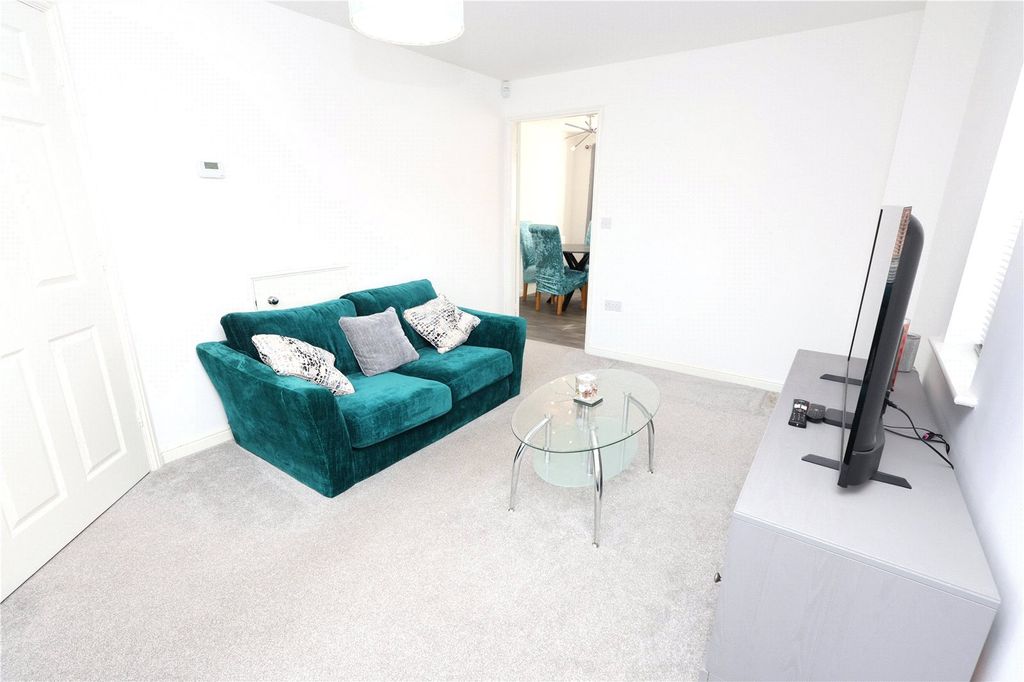 Property photo 3 of 14 Picture No. 04