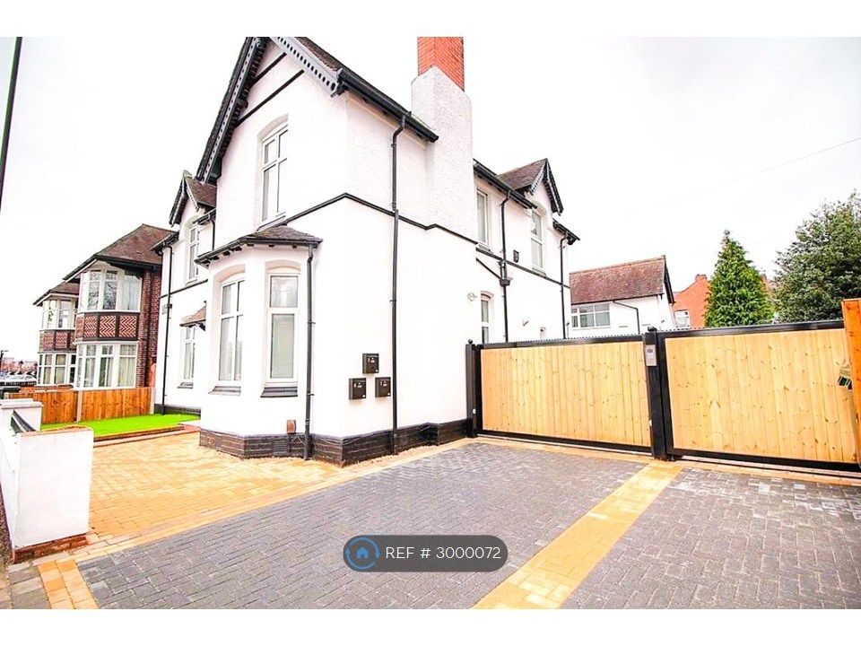 Property photo 1 of 15 Front & Parking