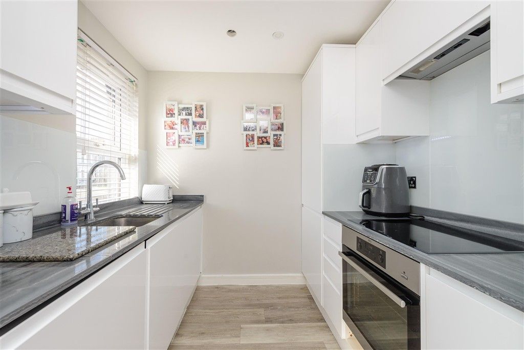 Property photo 1 of 8 Kitchen