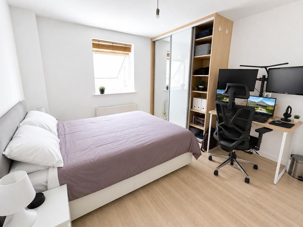 Property photo 3 of 12