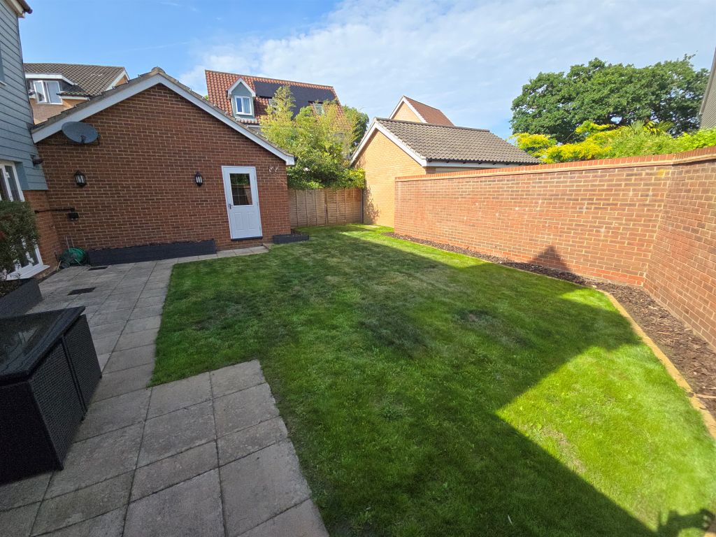 Property photo 2 of 20