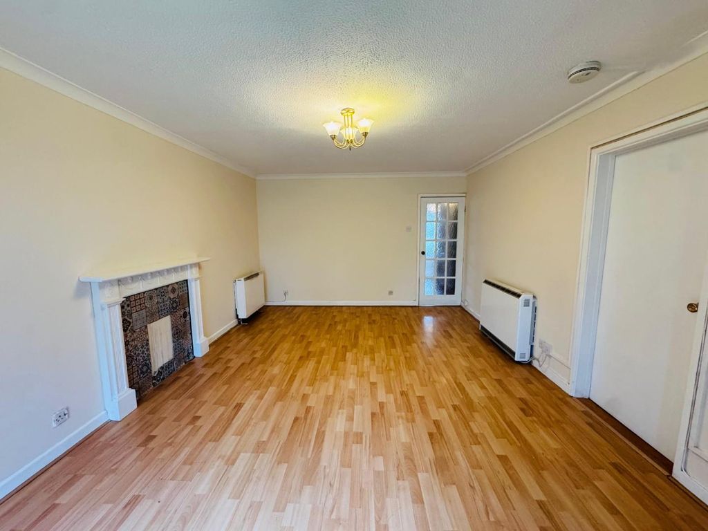 Property photo 1 of 13 Lounge.Jpeg