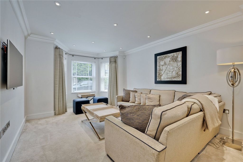 Property photo 2 of 9 Drawing Room