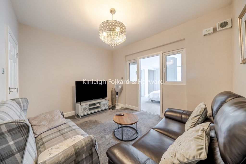 Property photo 3 of 12 Picture No. 08