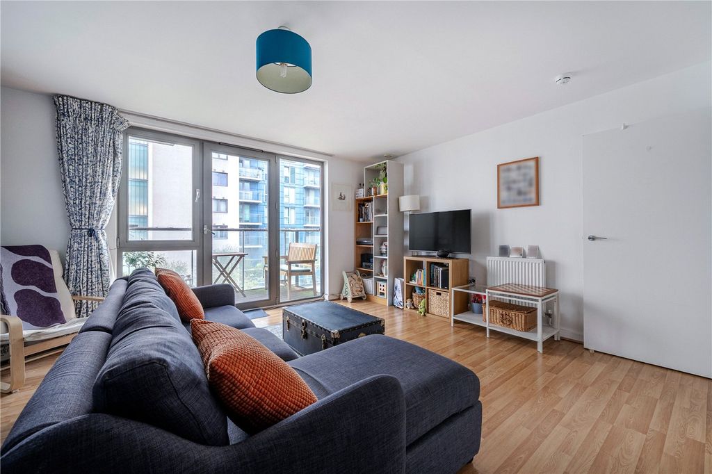 Property photo 3 of 18 Picture No. 15