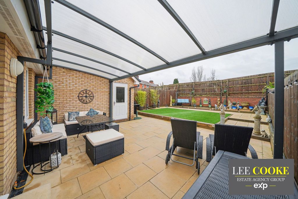 Property photo 3 of 31