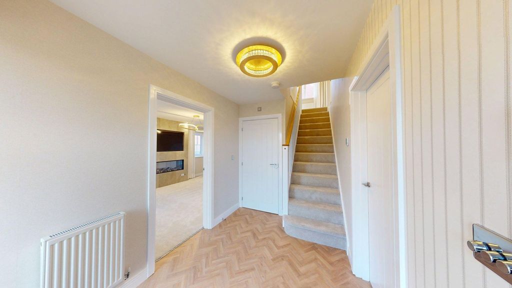 Property photo 2 of 35 Hallway