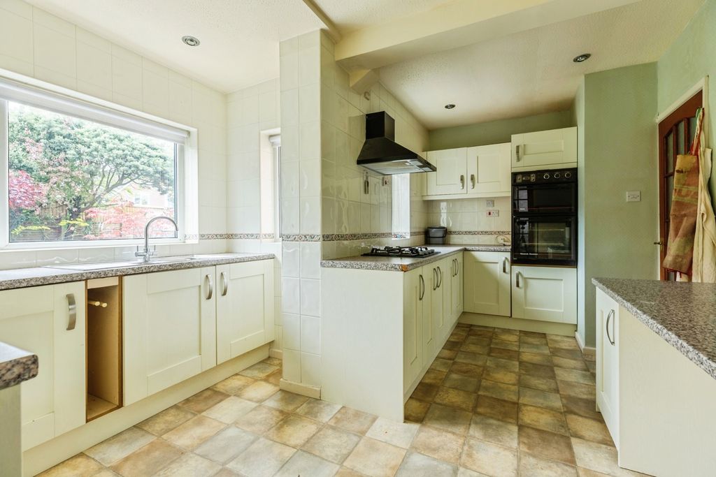 Property photo 3 of 20 Pbox-Img.Jpg