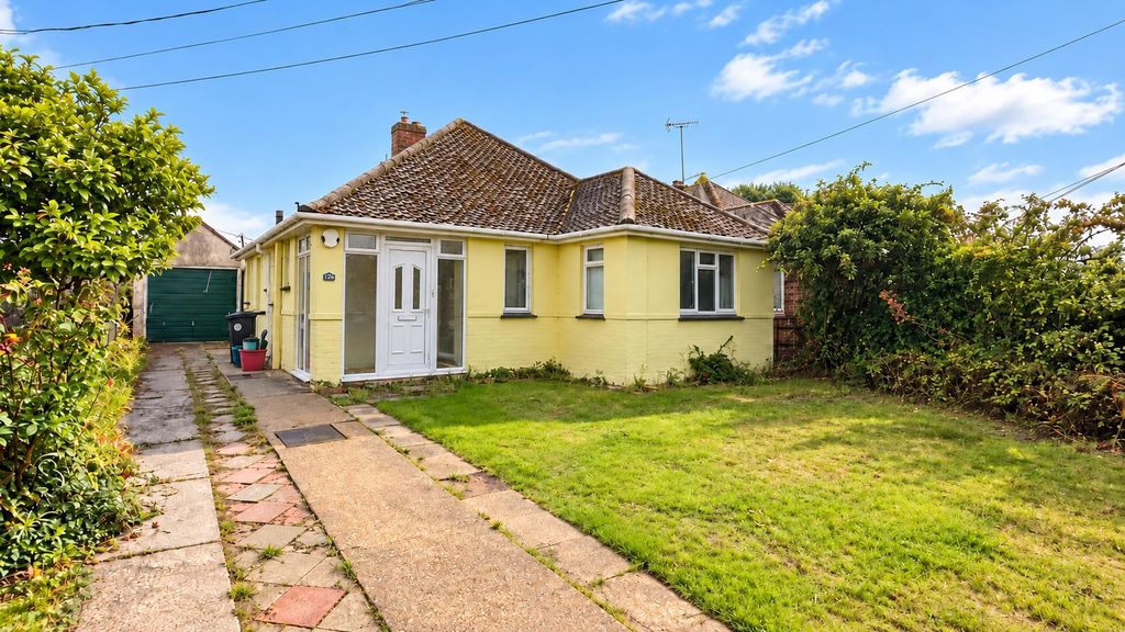 Property photo 1 of 11 Outside Front