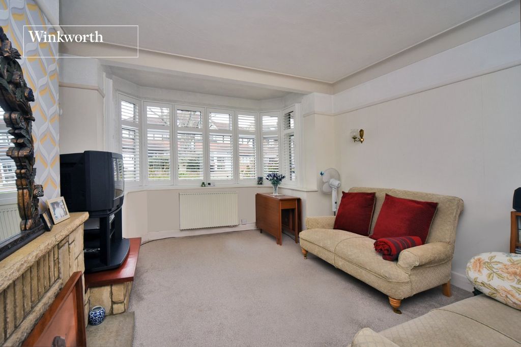 Property photo 2 of 15 Picture No. 11