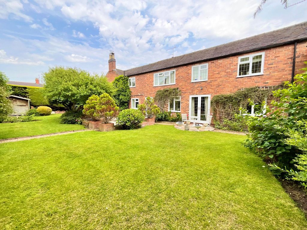 Property photo 2 of 25