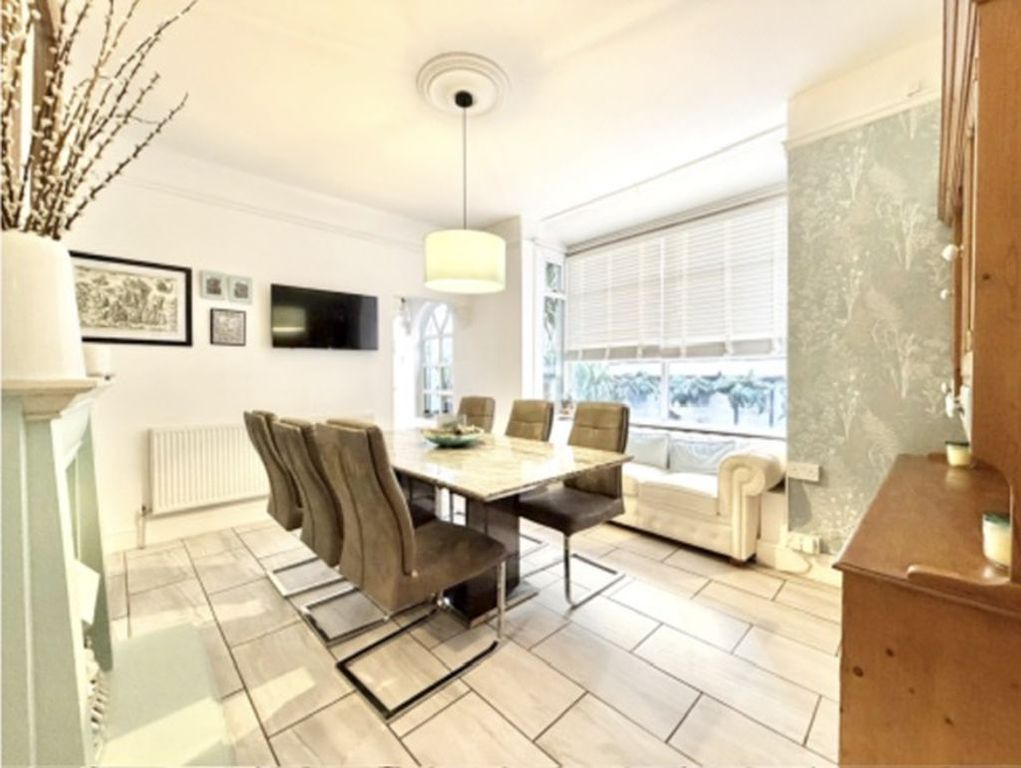 Property photo 3 of 30 Dining Room