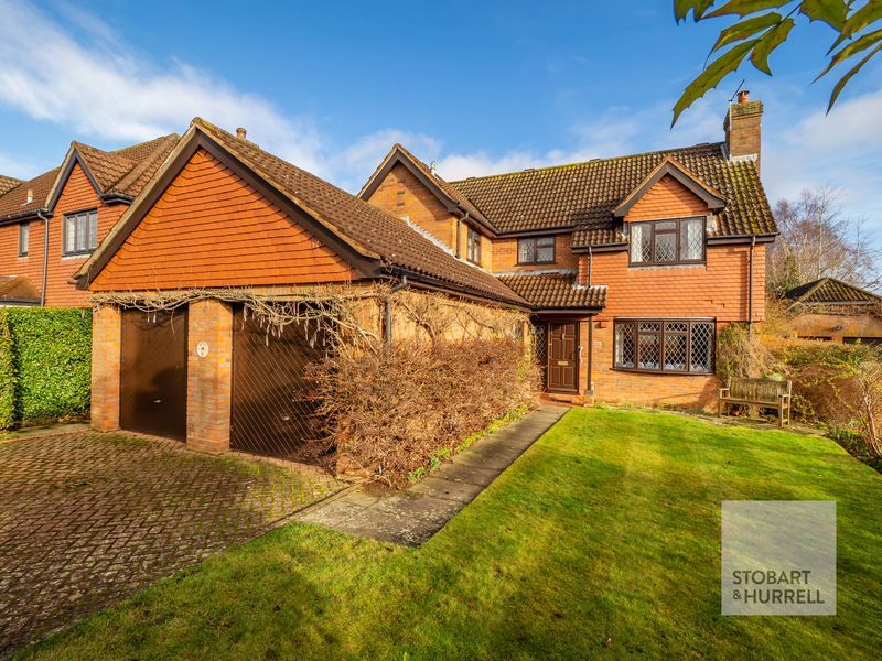 Property photo 1 of 33 Garaging