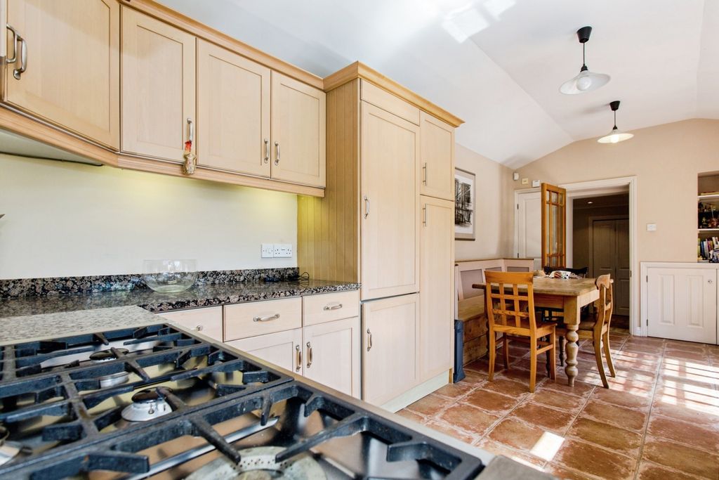 Property photo 2 of 26 Pbox-Img.Jpg