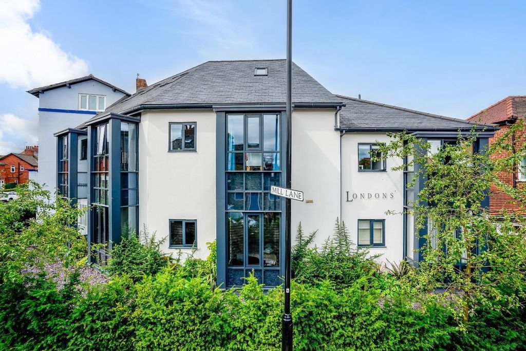 Property photo 1 of 8 82A0Oi3Pfeidxeu0Djhsdq.Jpg