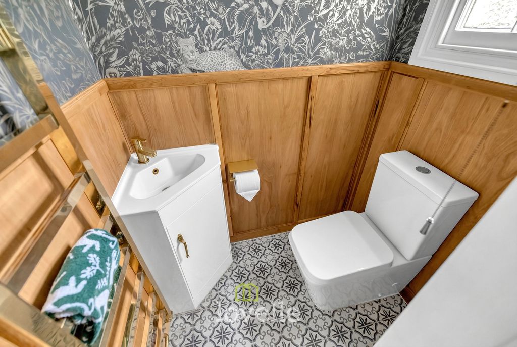 Additional image 23 of 7 bed detached house for saleAbbey Road, Grimsby DN32