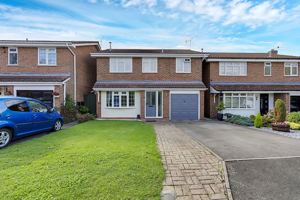 Property photo 1 of 28