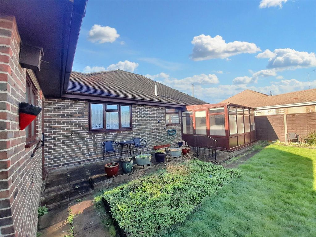 Property photo 2 of 19 Rear Garden 5 New.Jpg