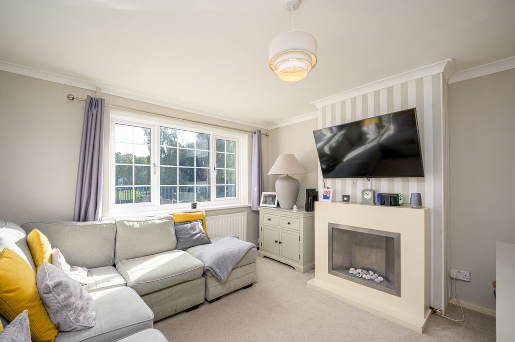 Property photo 3 of 29 04