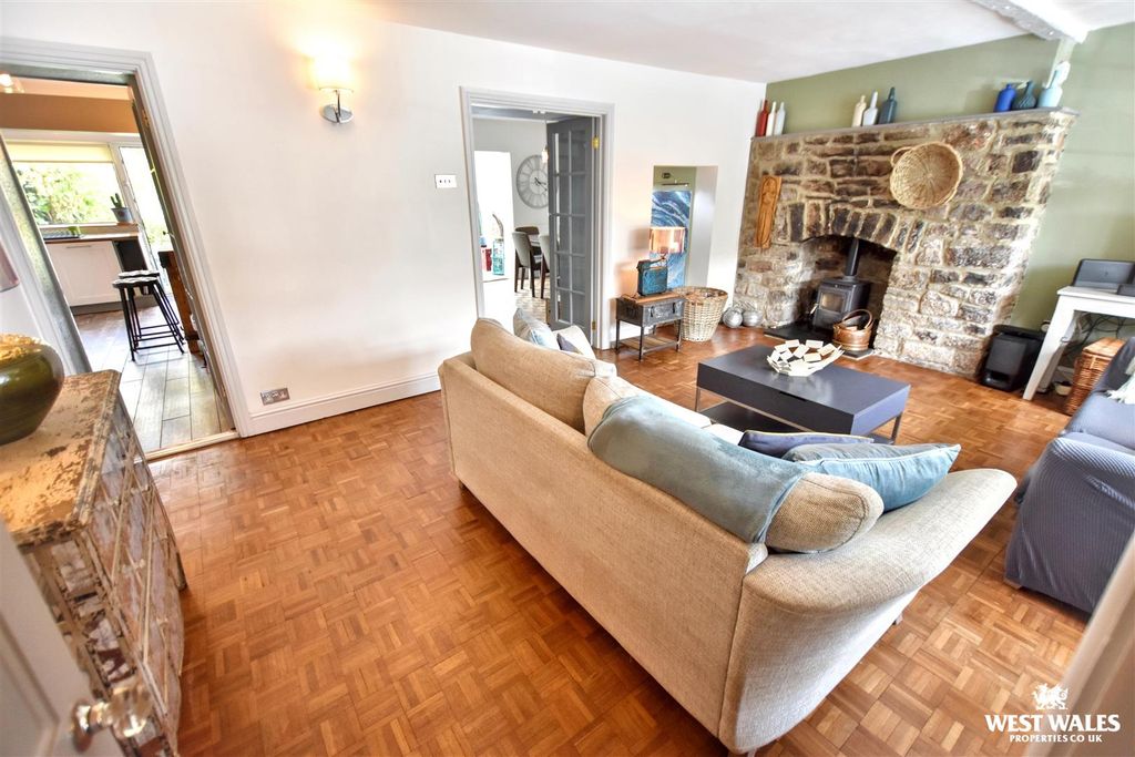 Additional image 7 of 4 bed terraced house for saleEast Back, Pembroke SA71