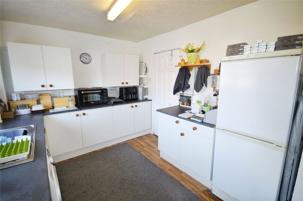 Property photo 2 of 13 Kitchen/Dining Room