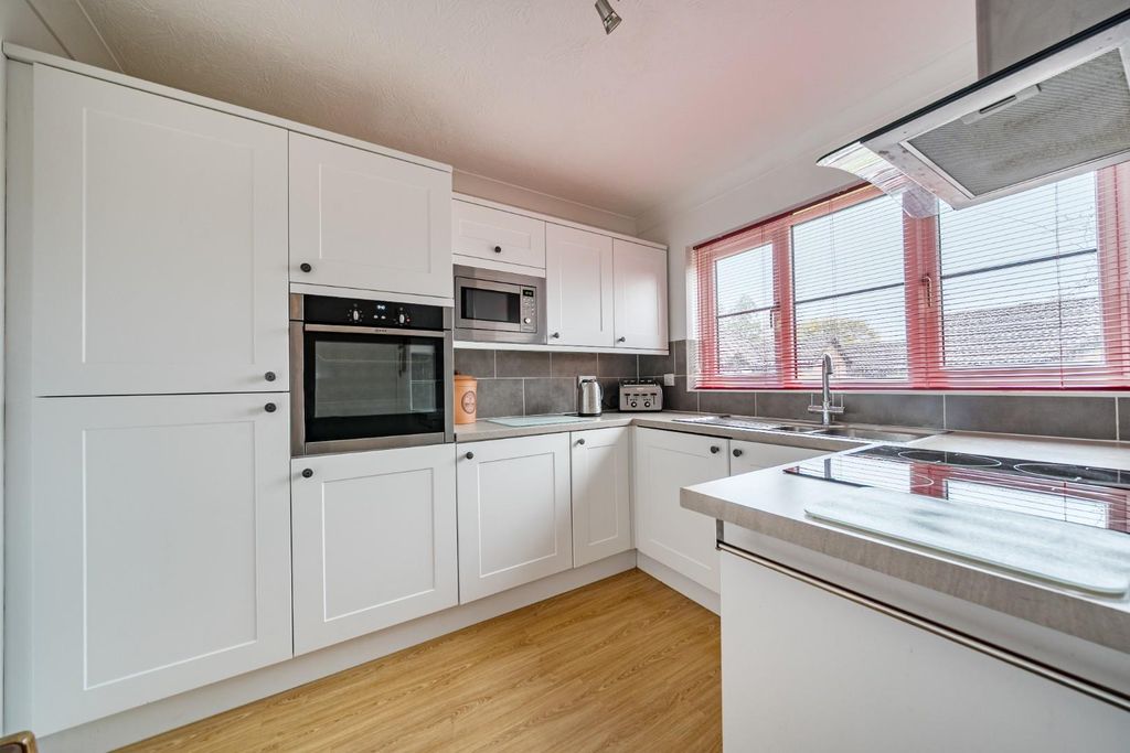 Property photo 3 of 12 1372664-1-68F9F3c87Ae3c.Jpg