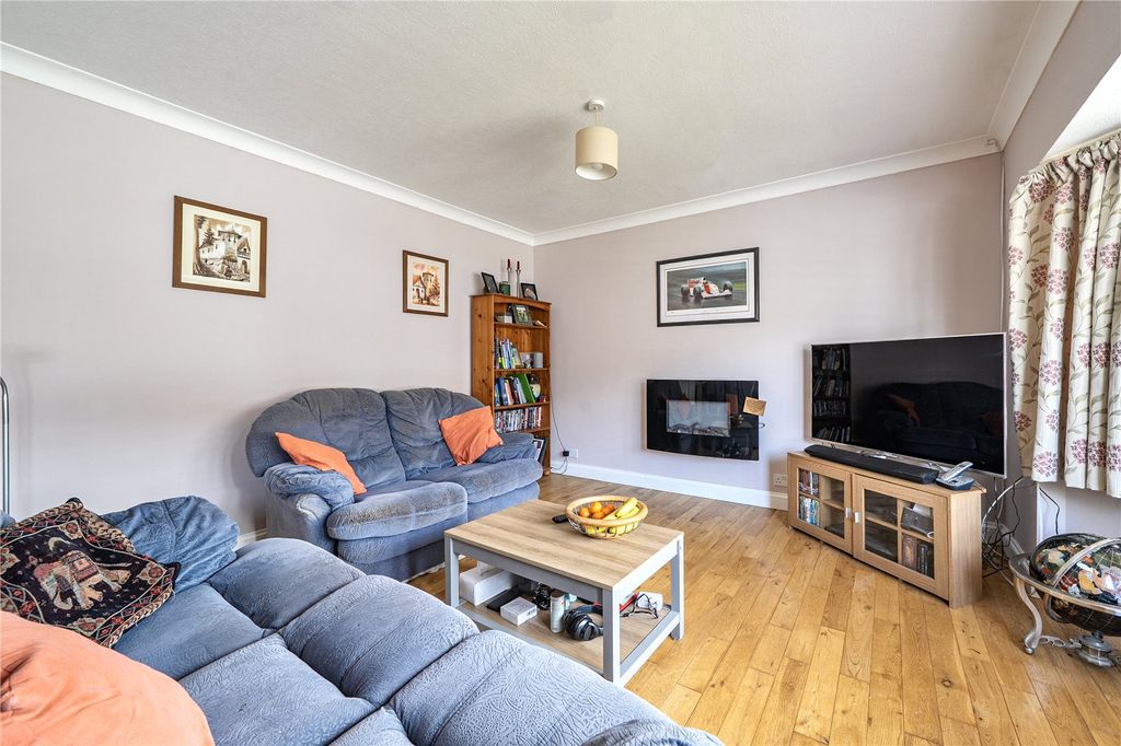 Property photo 2 of 17 Picture No. 02