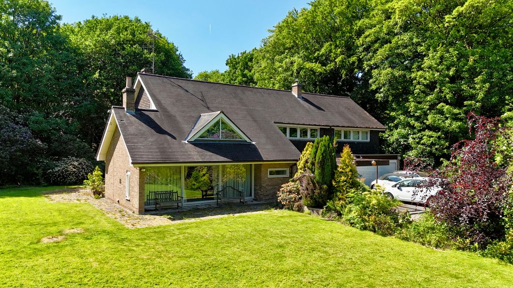 Property photo 1 of 11
