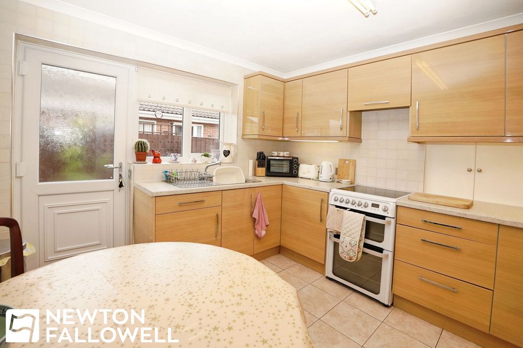 Property photo 2 of 13