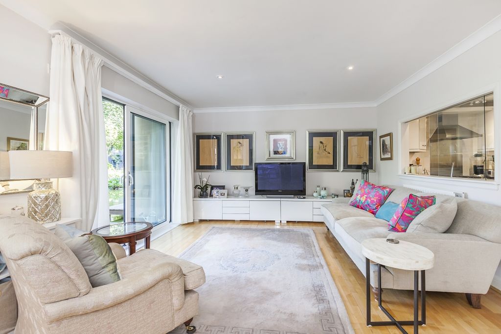 Property photo 1 of 19 Reception