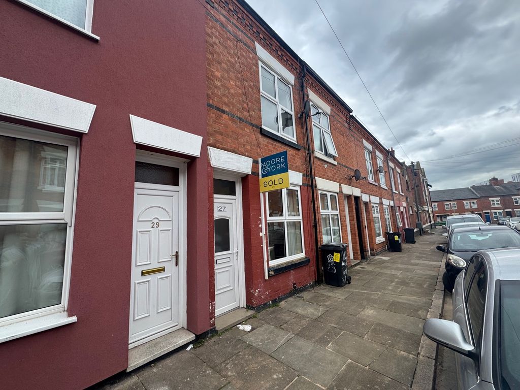 Property photo 2 of 2 Front