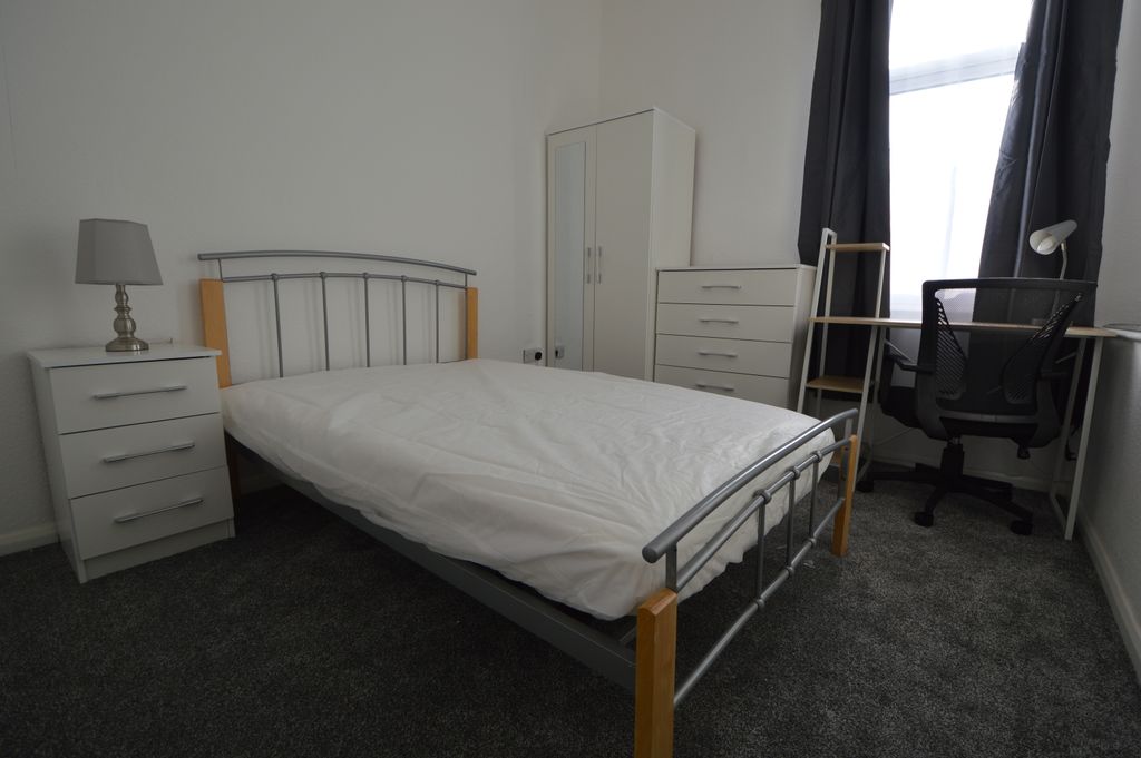 Property photo 1 of 4