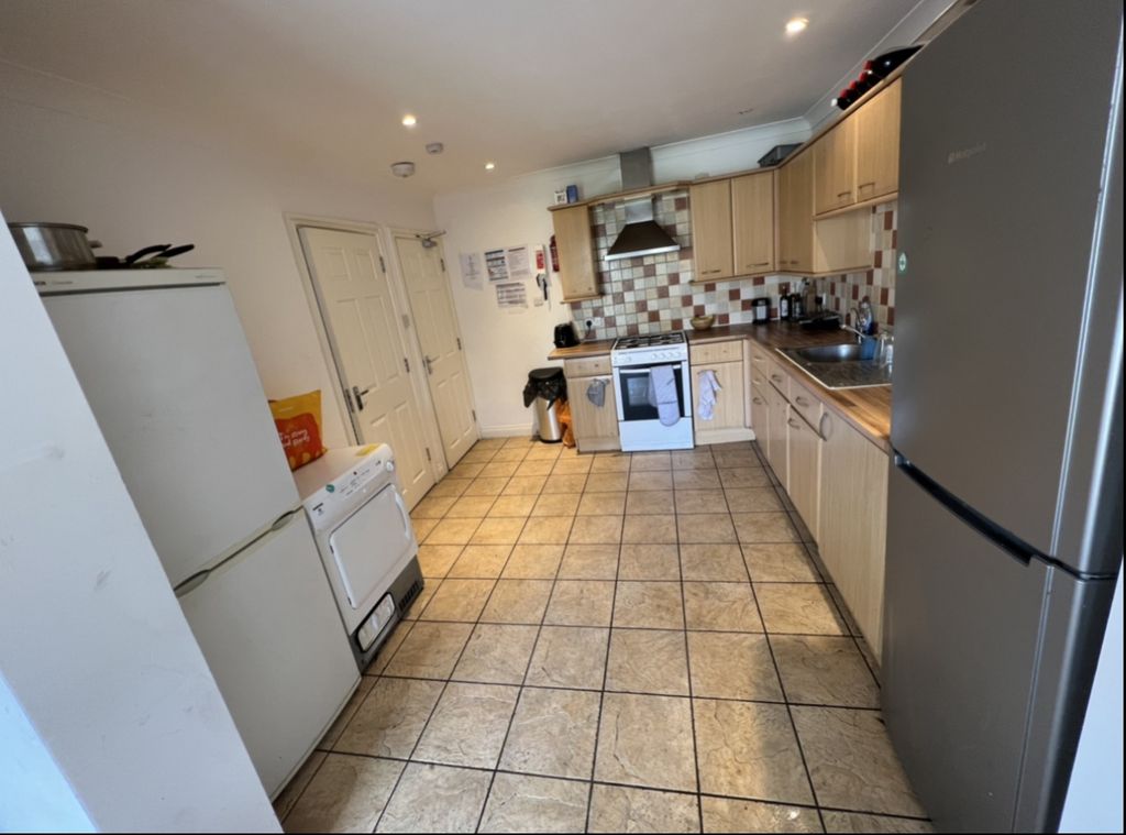 Property photo 3 of 16 Img_0313