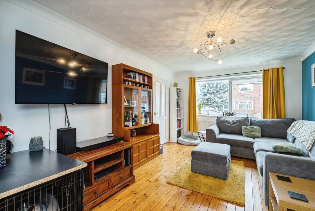 Property photo 3 of 17 Photo