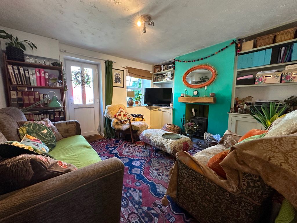 Property photo 2 of 17