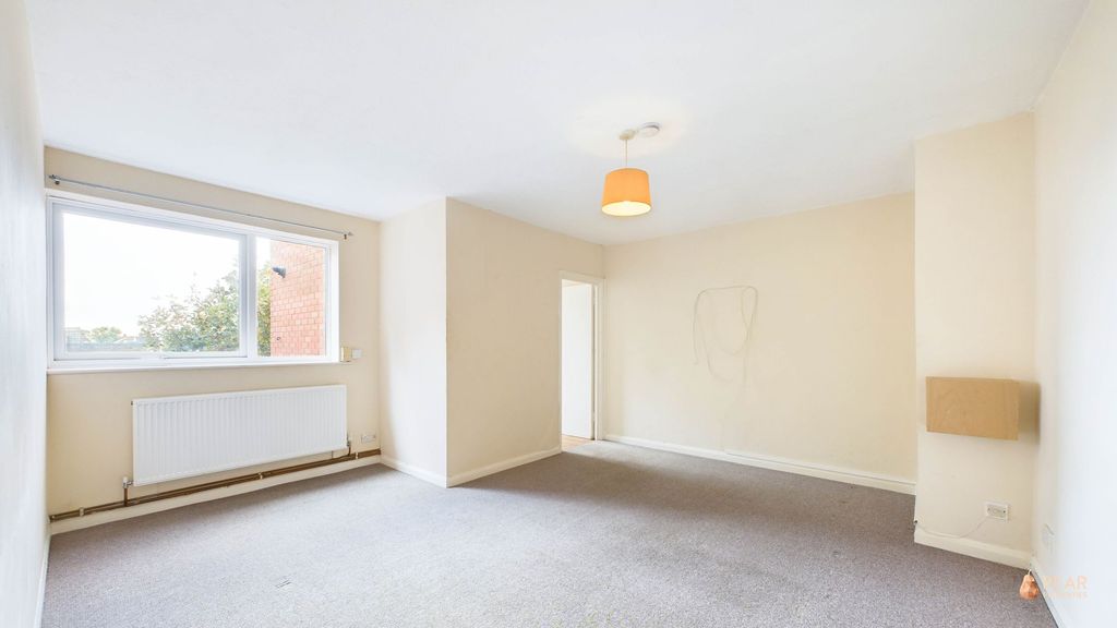 Property photo 3 of 6