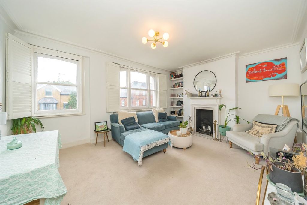 Property photo 1 of 6