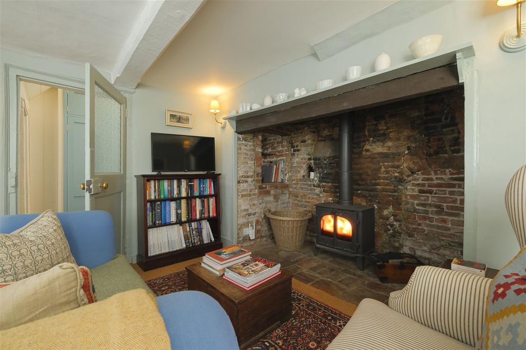 Property photo 2 of 31