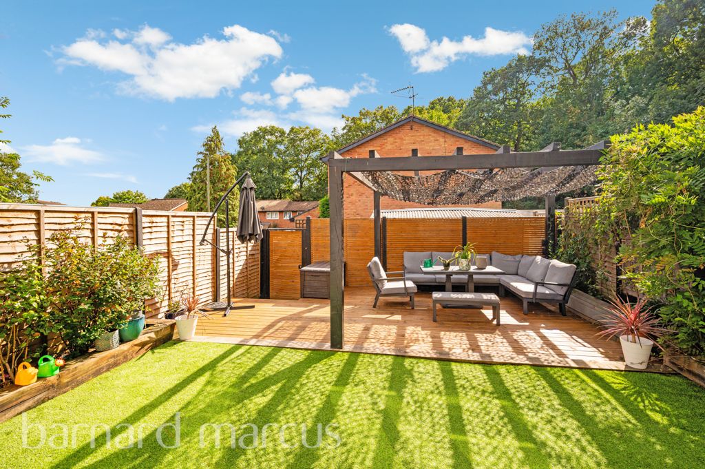 Property photo 2 of 7 Garden