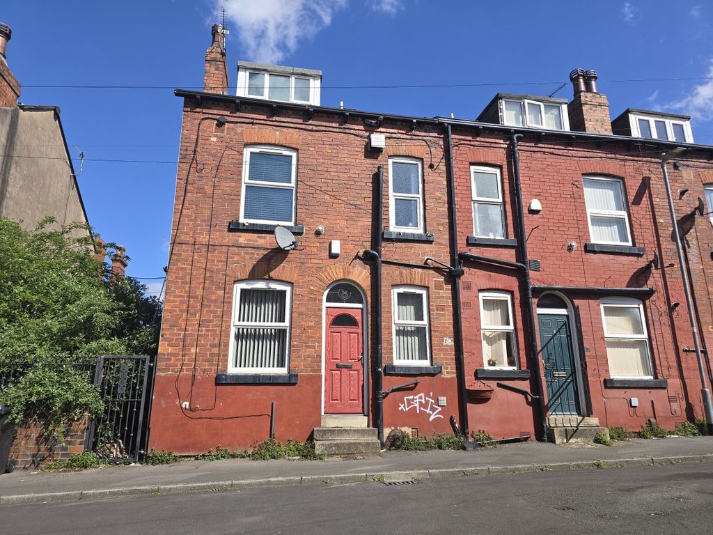 Property photo 1 of 1