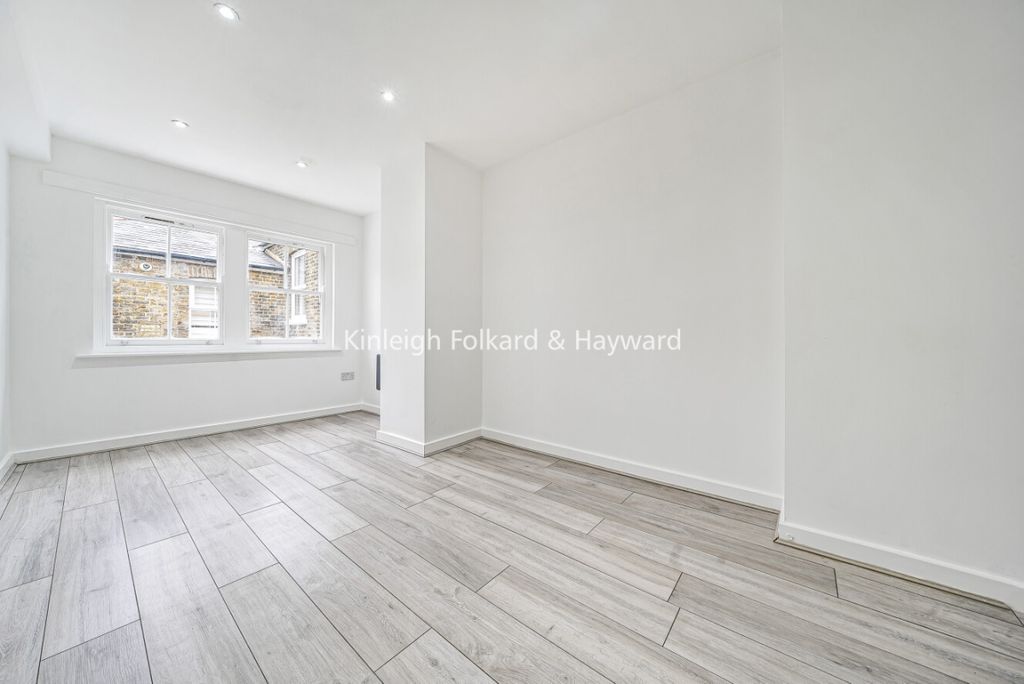 Property photo 3 of 4 32c6Fab7-ce65-40d0-A