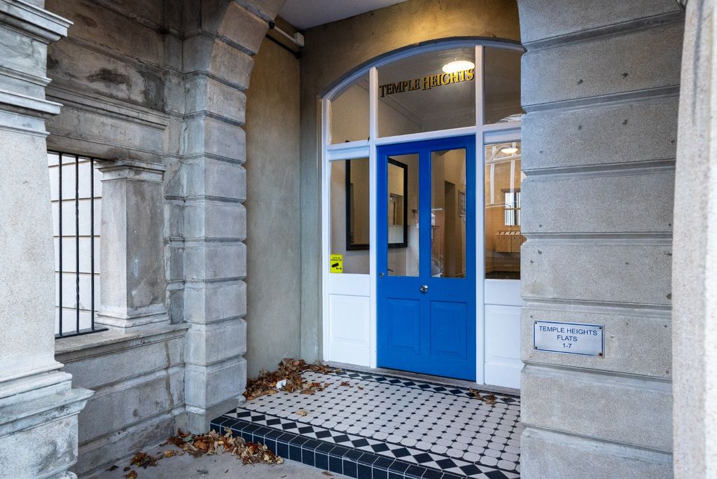 Property photo 3 of 17 4634952