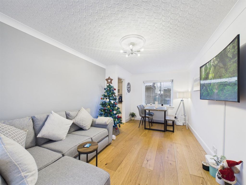 Property photo 2 of 20 Lounge/Dining Room