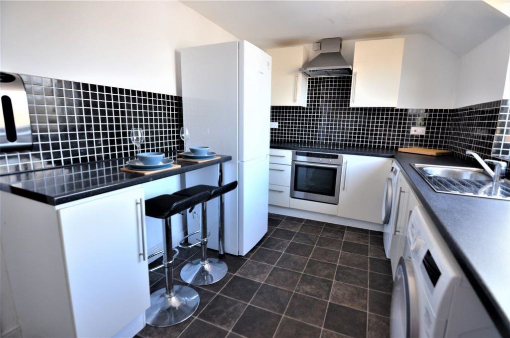 Property photo 1 of 7 7