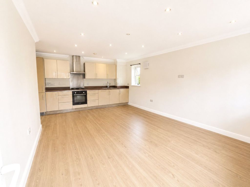 Property photo 2 of 11 Lounge/Kitchen
