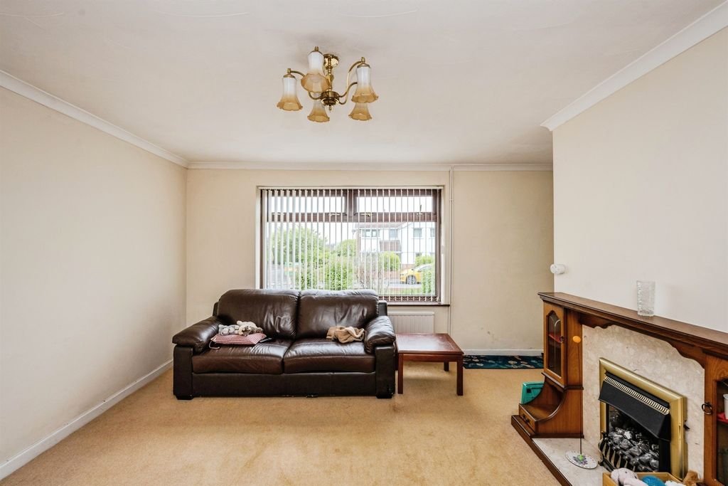 Property photo 2 of 23