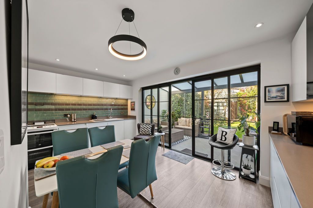 Property photo 2 of 22 Photo 16