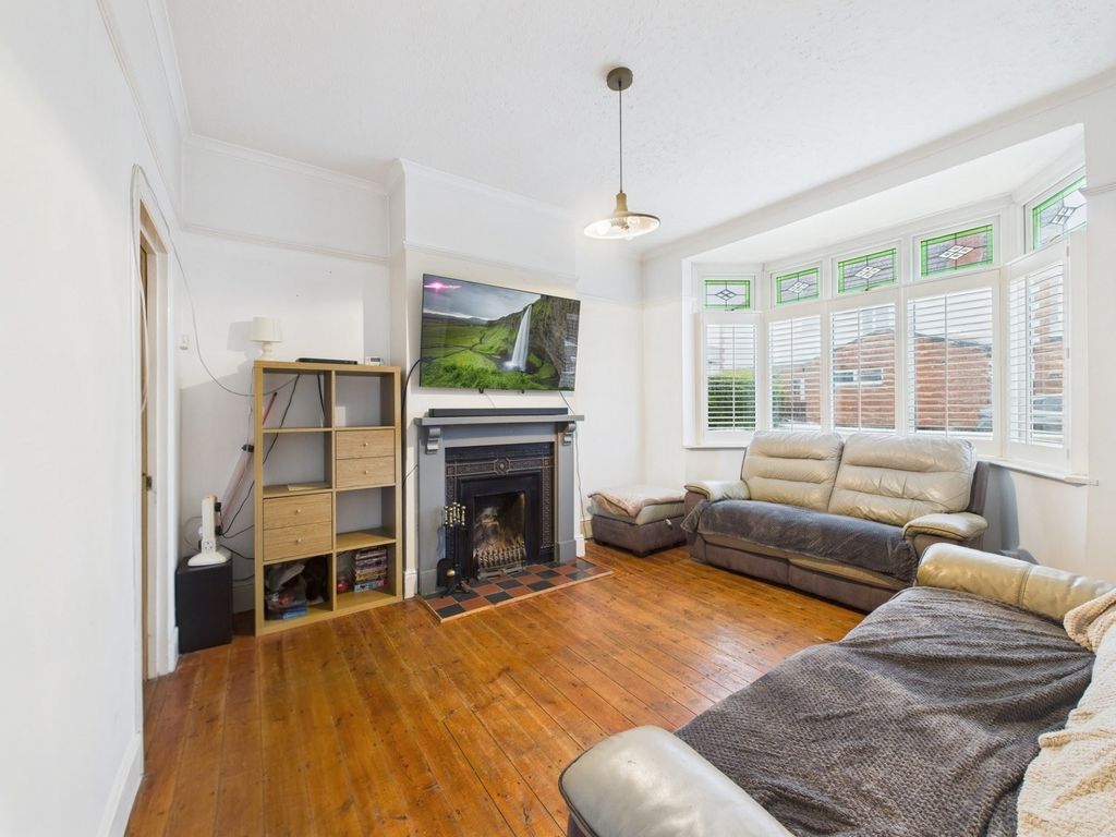 Property photo 2 of 11 Chestnut Road